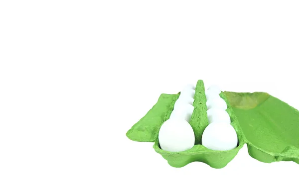 Yumurta Kutusunu Beyaz Arka Planda Yeşil Karton Bir Kutuda Tavuk — Stok fotoğraf