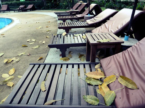 Empty Sun Loungers Swimming Pool Tropical Resort Empty Hotels Quarantine — kuvapankkivalokuva