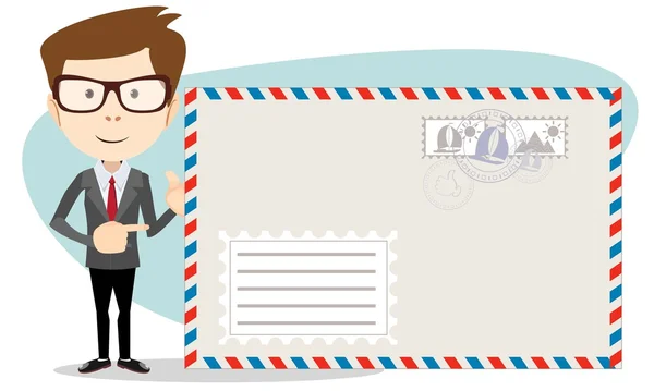 Employé de bureau se tient près d'une grande enveloppe postale et souriant amical — Image vectorielle