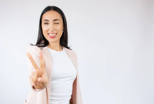 Retrato Mulher Negócios Linda Morena Olhando Para Câmera Com Sorriso — Fotografia de Stock