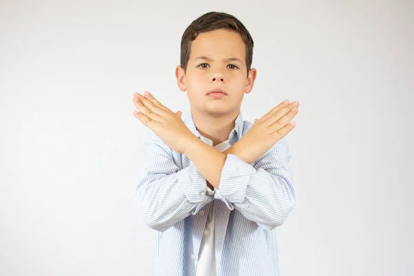 Kleiner Junge Kaukasisches Kind Lässiger Kleidung Ablehnung Ausdruck Kreuzen Arme — Stockfoto