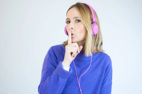 Beautiful Woman Makes Hush Gesture Tells Secret You Wears Stereo — Stock Photo, Image