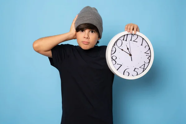 Shocked Boy Holding Clock Alarm Copy Space Kid Isolated Blue — Stock Photo, Image