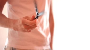 Açık bıçak ve does hileler bıçaklı adam ve bıçak atmak