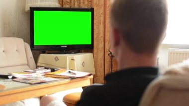 adam tv(television) - yeşil ekran - salon saatler