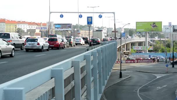 City - urban street with cars - traffic jam - bridge — Stock Video