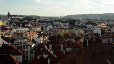 Binaların - güneşli şehir (Prag) - kentsel binalar - çatıları Panoraması