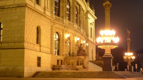 Casa vintage exterior de noche (edificio) - lámparas (luces ) — Vídeo de stock