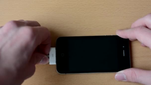 Débranchez le câble du smartphone 