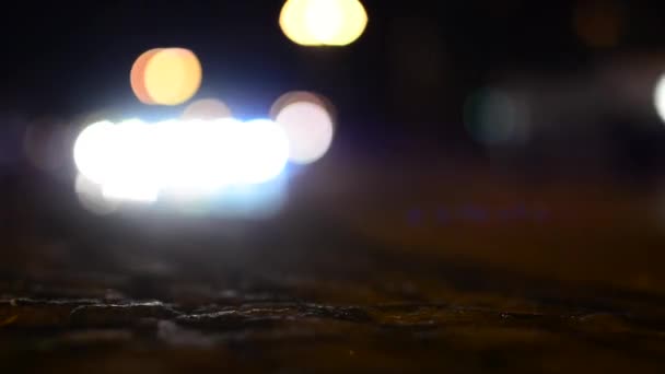 Night city - night street with cars - lamps - car headlight - soft blurred - shot from ground - timelapse — Stock Video