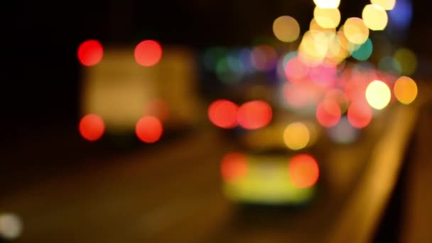 Night city - night street with cars - lamps - car headlight - extrem blurred — Stock Video