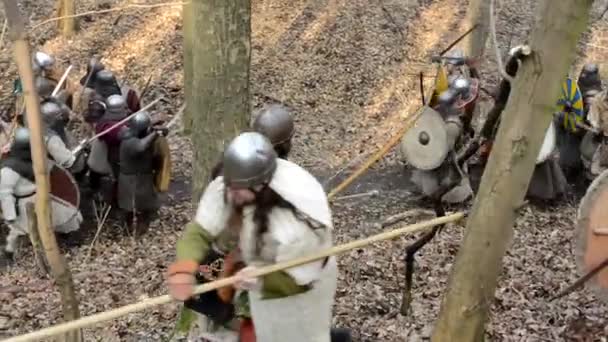 Batalla medieval - guerra - lucha de soldados — Vídeo de stock