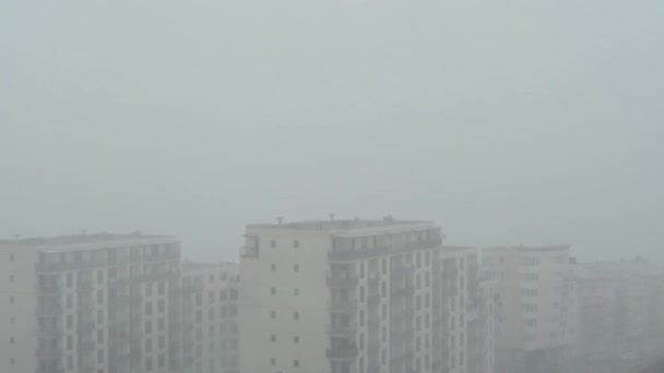 暴风雪-城市幢 (单位) 在背景中 — 图库视频影像