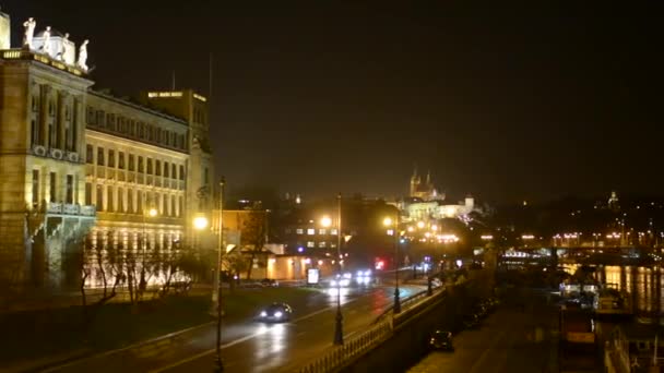 Night city - urban street with cars - buildings — Stock Video