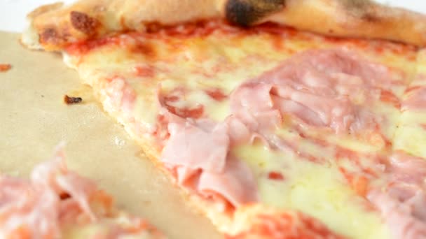 Pizza na caixa - close-up (detalhe ) — Vídeo de Stock