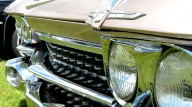 Prag, Çek Cumhuriyeti - 20 Haziran 2015: eski vintage Amerikan arabası - far detayı