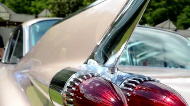 Prag, Çek Cumhuriyeti - 20 Haziran 2015: eski vintage Amerikan arabası - arka ışık detayı