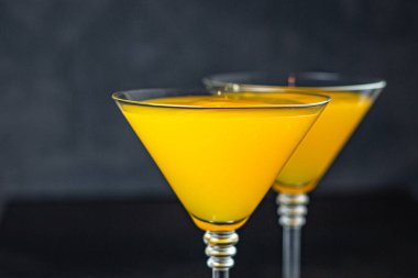 içecek suyu kokteyli balkabağı veya turunçgiller sağlıklı vitaminler atıştırmalıklar metin yiyecekleri arka planı için fotokopi alanı