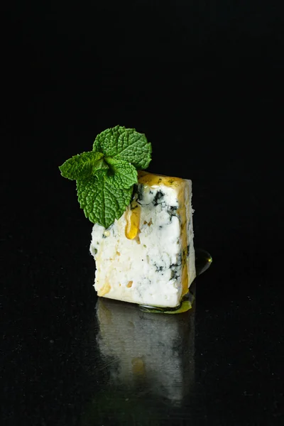 Blue Cheese Food Mold Γαλακτοκομικό Προϊόν Κατασκευασμένο Από Αιγοπρόβατα Αγελαδινό — Φωτογραφία Αρχείου