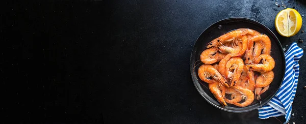 Karidesli Deniz Mahsulleri Karides Pişirmeye Hazır Sağlıklı Yemek Atıştırmalıkları Sunuyor — Stok fotoğraf