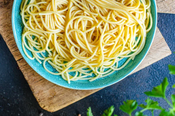 Макарони Спагетті Другий Курс Глютену Безкоштовно Готові Їсти Столі Їжу — стокове фото