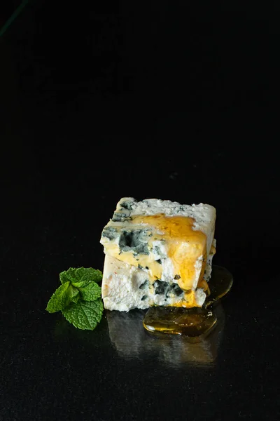 Μπλε Τυρί Γαλακτοκομικά Προϊόντα Κατσίκα Πρόβατα Αγελαδινό Γάλα Roquefort Cambozola — Φωτογραφία Αρχείου