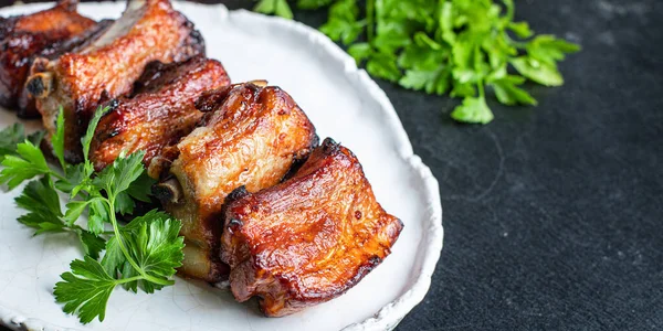 Costelas Pedaços Carne Osso Banha Gordura Grelhado Molho Churrasco Segundo — Fotografia de Stock