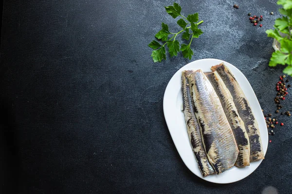 Arenque Fresco Pescado Entero Mariscos Salados Listo Para Cocinar Comer —  Fotos de Stock