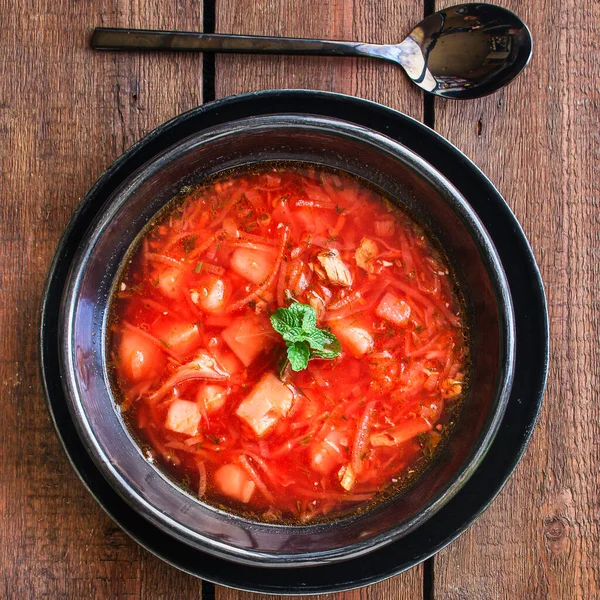 Борщ Красный Томатный Суп Первое Блюдо Бульон Мясо Овощи Столе — стоковое фото