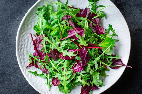 Salát Zelenina Mix Zelený Salát Listy Připravené Jídlu Porce Stole — Stock fotografie
