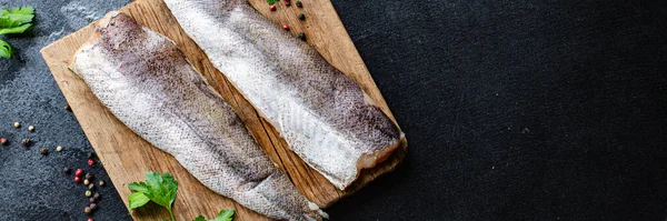 Pescado Crudo Merluza Filete Mariscos Omega Sobre Mesa Comida Saludable —  Fotos de Stock