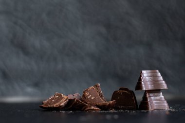 Çikolata dolgulu çikolata, trüf mantarı, tatlı, masa yemeği, atıştırmalık, fotokopi odası, arka plan kırsal görüntü için.