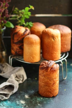 Paskalya Pastası Festivali. Tatil tatili ayarlamak. Güzel ve lezzetli bir ziyafet. 