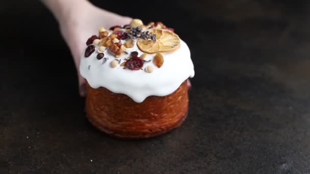 Wielkanocne Ciasto Jajka Świąteczne Stół Ustawienie Słodkie Traktuje Wakacje Stole — Wideo stockowe