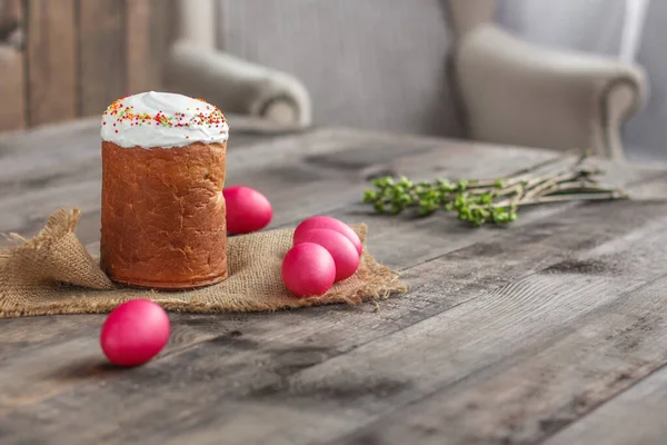 Великодній Торт Великодні Яйця Святкове Солодке Десертне Частування Сільський Фон — стокове фото
