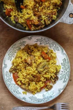 Havuçlu ve etli pilav.