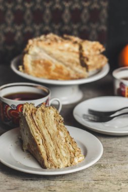 Napolyon pastası kırsal arka planda