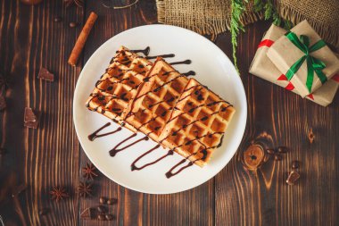 Tahta masada nefis noel waffle 'larının yakın plan görüntüsü