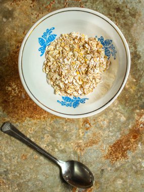 Yulaf gevreği, mısır gevreği, yulaf ezmesi, menü konsepti. yiyecek arka planı. 