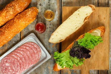 Sandviç üst görünümü için malzemeler