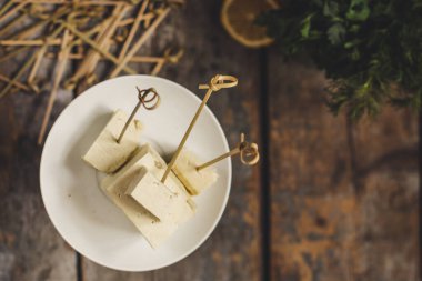 Ev yapımı süzme peynir.