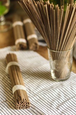 Bambu sopaları yaklaş.