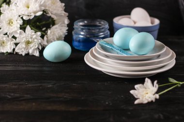 Mavi Paskalya yumurtaları. Yakın plan.