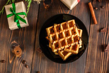 Tahta masada nefis noel waffle 'larının yakın plan görüntüsü