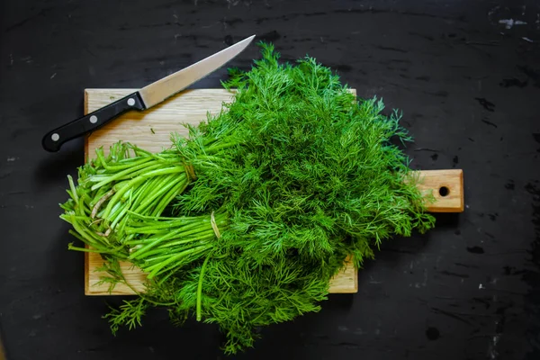 Taze dereotu üst görünümü