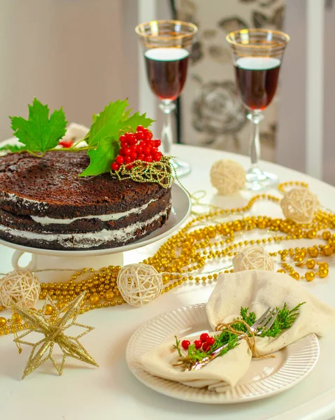 Red Wine Cake Table Served Christmas Dinner — Stock Photo, Image