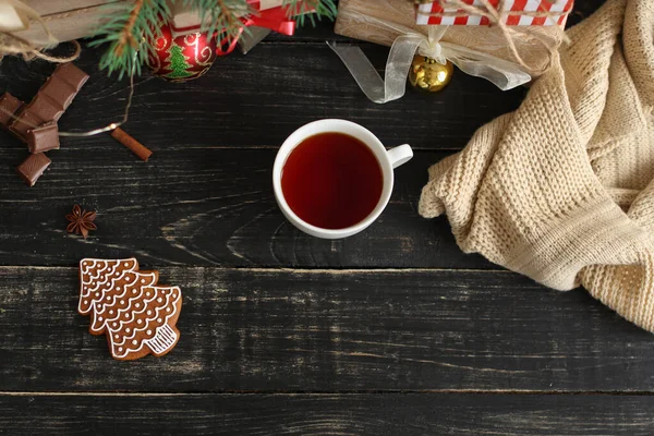 Taza Con Malvaviscos Decoraciones Navidad Sobre Fondo Madera — Foto de Stock