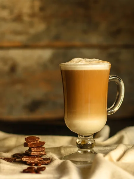 Latte Dalam Cangkir Transparan — Stok Foto