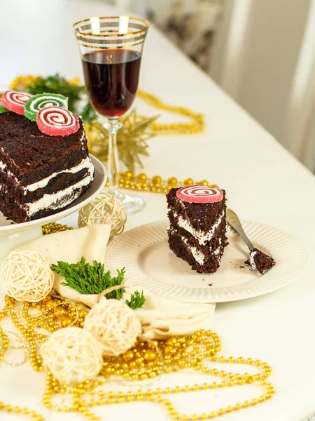 Red Wine Cake Table Served Christmas Dinner — Stock Photo, Image