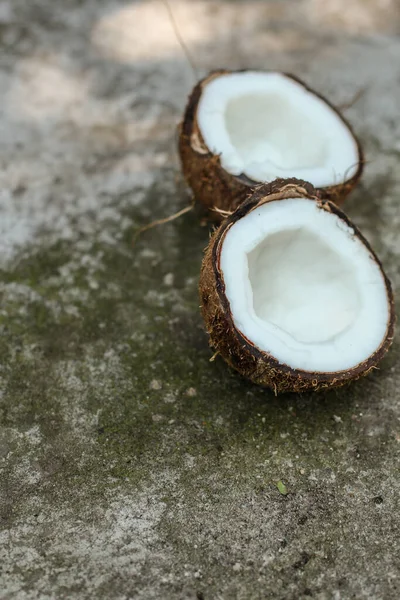 Helften Van Verse Rijpe Kokosnoot — Stockfoto